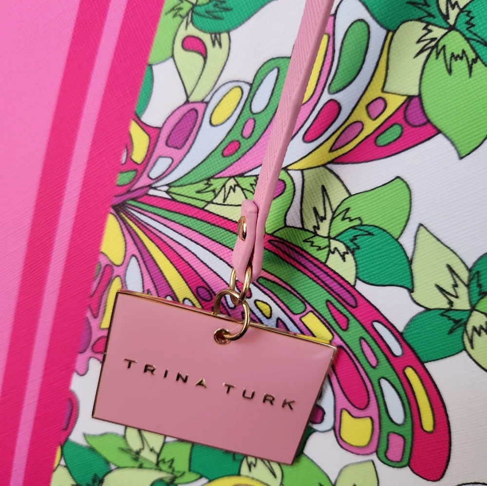 Stunning Trina Turk large bag! Weekender, Tote, Work bag, Travel bag! Anything! - Picture 3 of 12